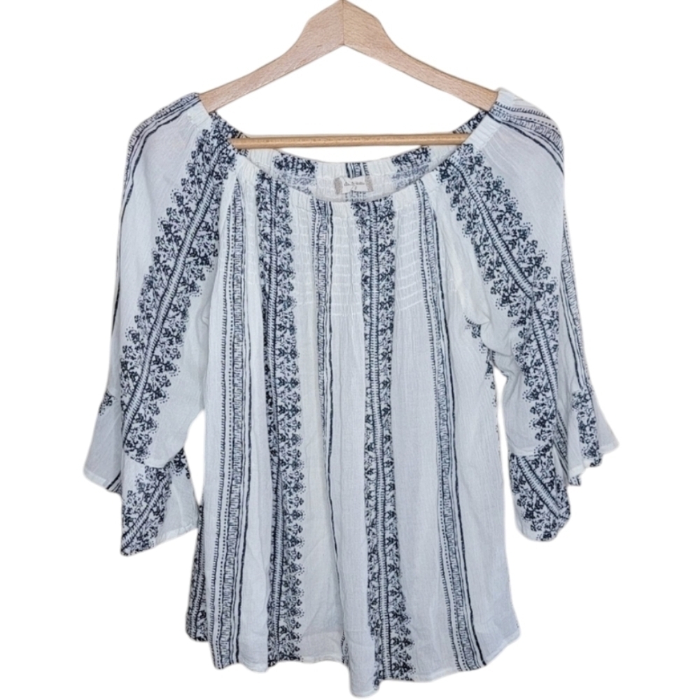 Altar'd State Blue White Print 3/4 Sleeve Top Size Small